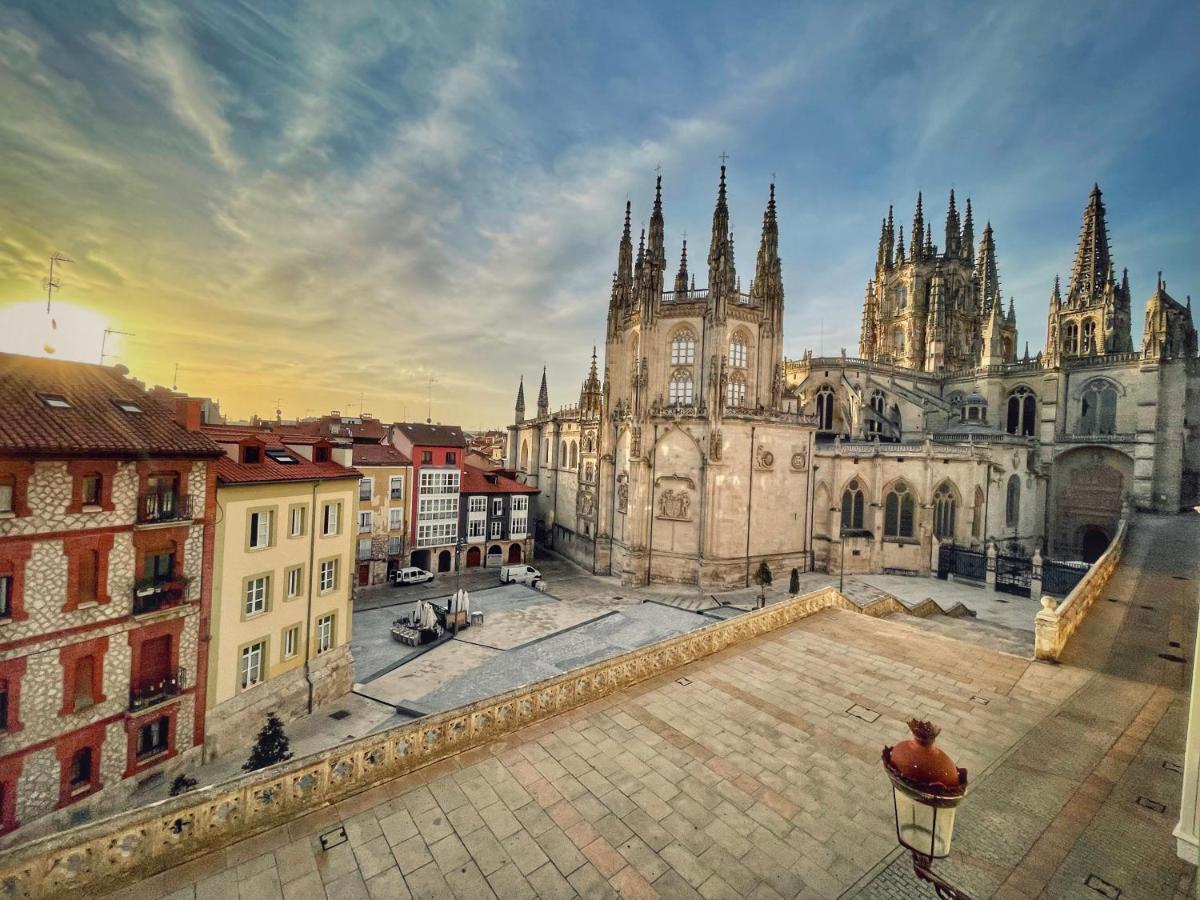 Una Mirada A La Catedral-Apartamentos Burgos Catedral Exterior foto